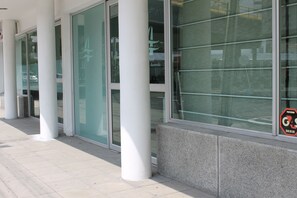 Front of property - Hotel Cuarta Avenida (Cali)