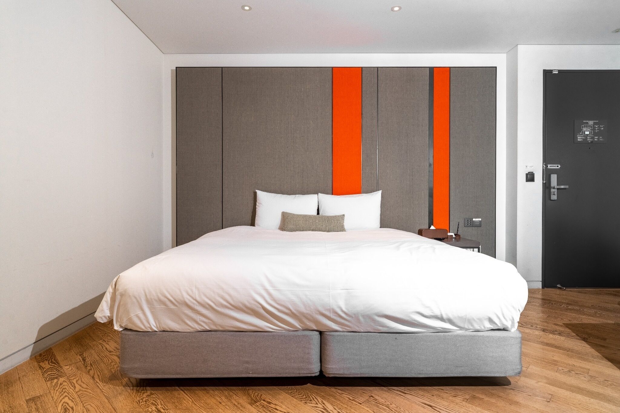 Hollywood Double with Shower (2 Single Beds Combined) | In-room safe, desk, blackout drapes, iron/ironing board
