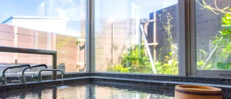 Bain à remous intérieur