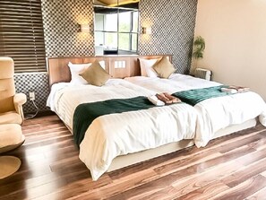 Edredones de plumas, escritorio, sistema de insonorización y wifi