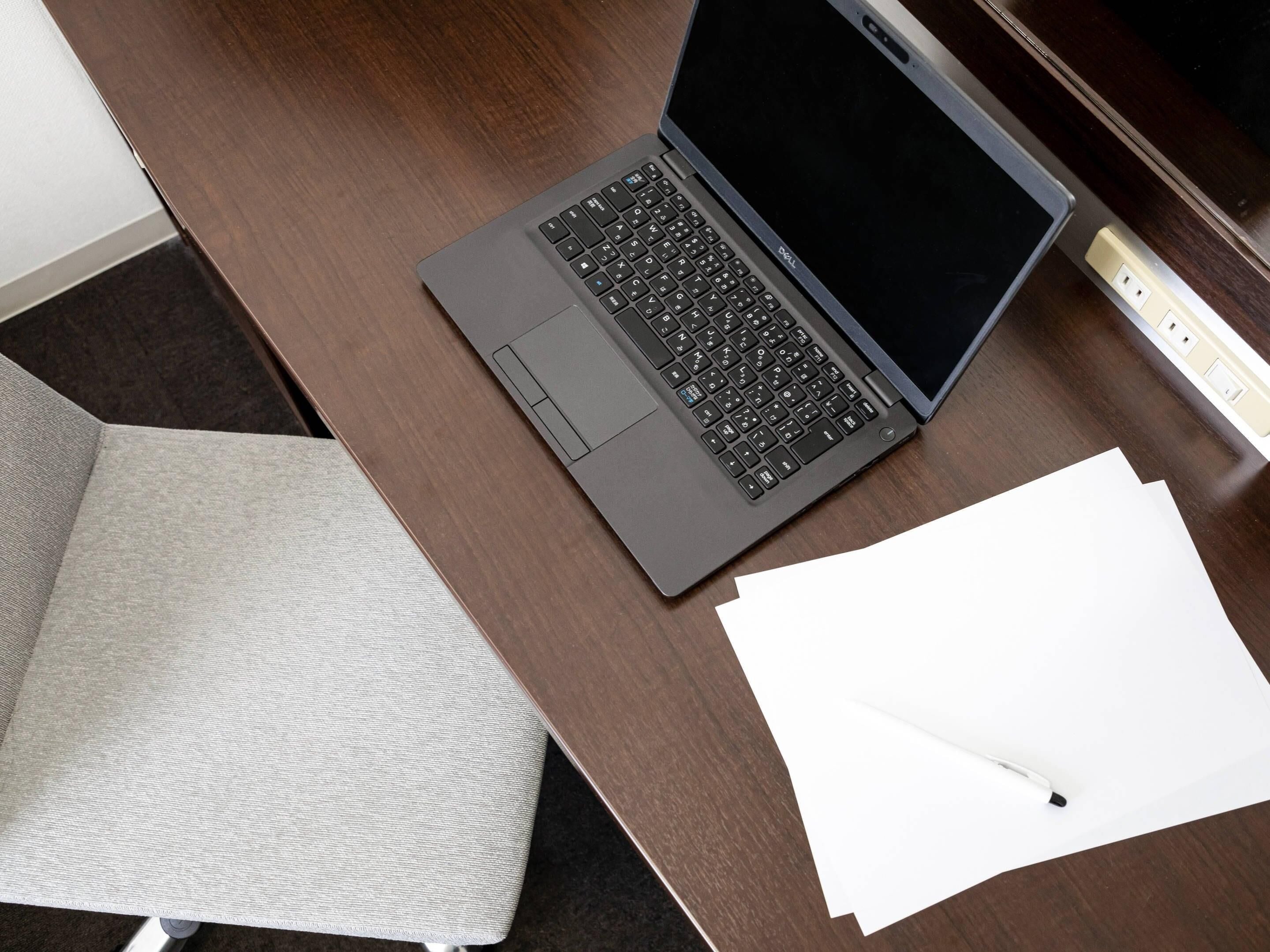 Bureau, chambres insonorisées, Wi-Fi gratuit, draps fournis