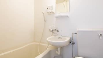 Bañera con ducha, bañera profunda, artículos de tocador gratuitos
