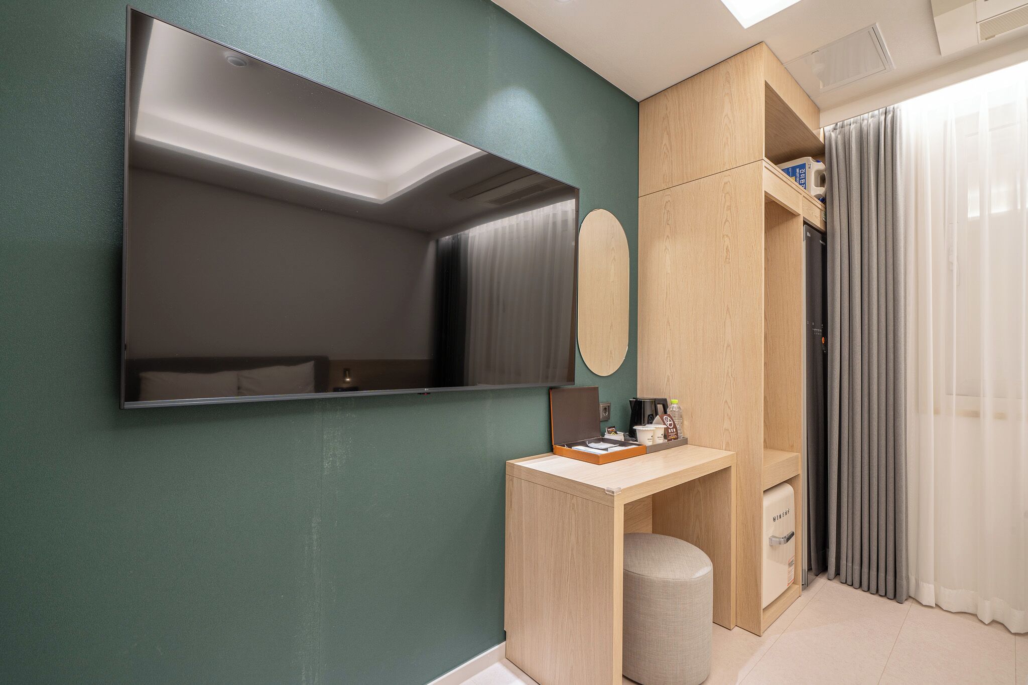 double room [free semi buffet breakfast (sun~thu for 2 pax / fri~sat & public holiday for 1 pax)] | 1 bedroom, down duvets, blackout curtains, soundproofing