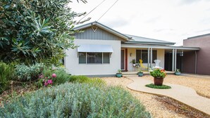 Exterior - Indulge Homes - 77 Olive (Mildura)