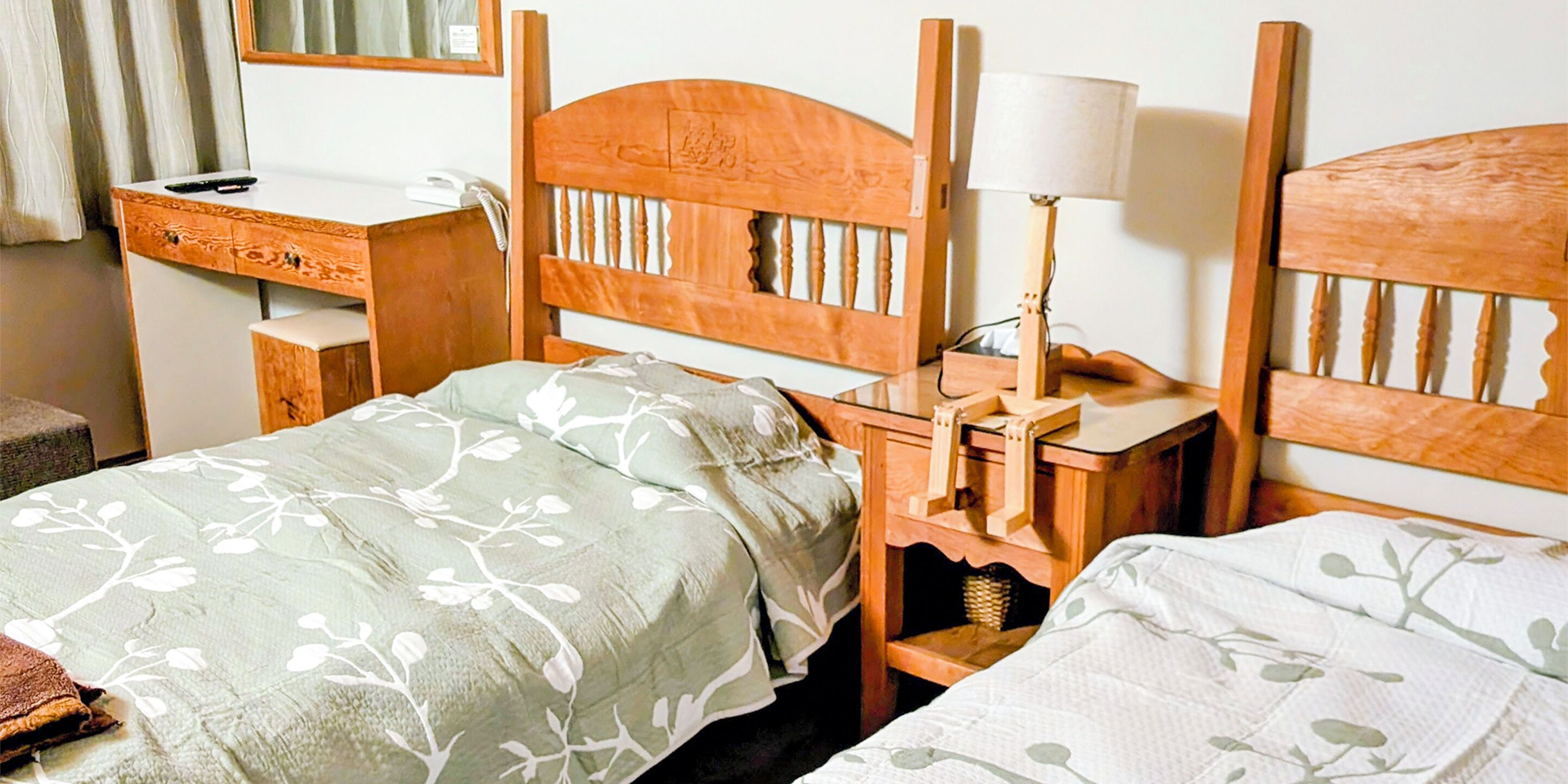 Twin Room with Shared Bathroom, Mountain View | Bed sheets