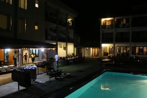 Utomhuspool