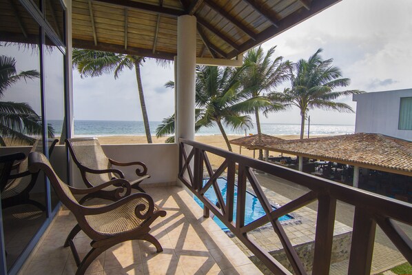 View from room - Ranmal Beach Hotel (Hikkaduwa)