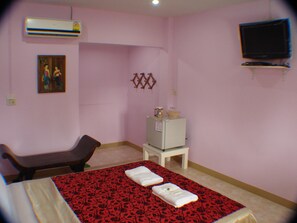 Rollaway beds, free WiFi - Kechkewalin House (Chiang Mai)