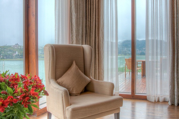 Master Suite - Sir James Taylor | Living area | Flat-screen TV