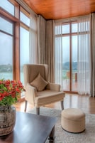 Master Suite - Sir James Taylor | Living area | Flat-screen TV