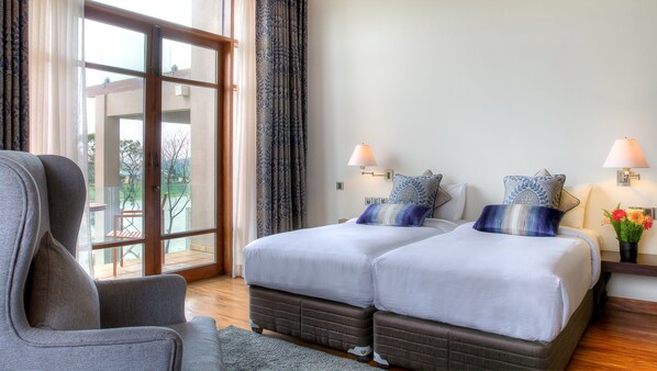 Deluxe Lake View - Mooloya | Premium bedding, minibar, in-room safe, desk - Tea Plant Nuwara Eliya (Nuwara Eliya)
