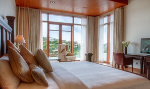 Master Suite - Sir James Taylor | Premium bedding, minibar, in-room safe, desk