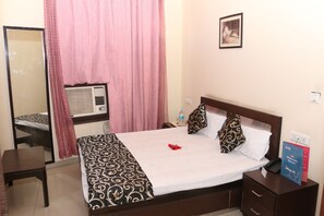 Standard Double or Twin Room, 1 Double Bed, Private Bathroom