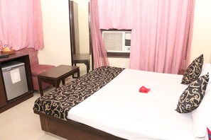 Standard Double or Twin Room, 1 Double Bed, Private Bathroom