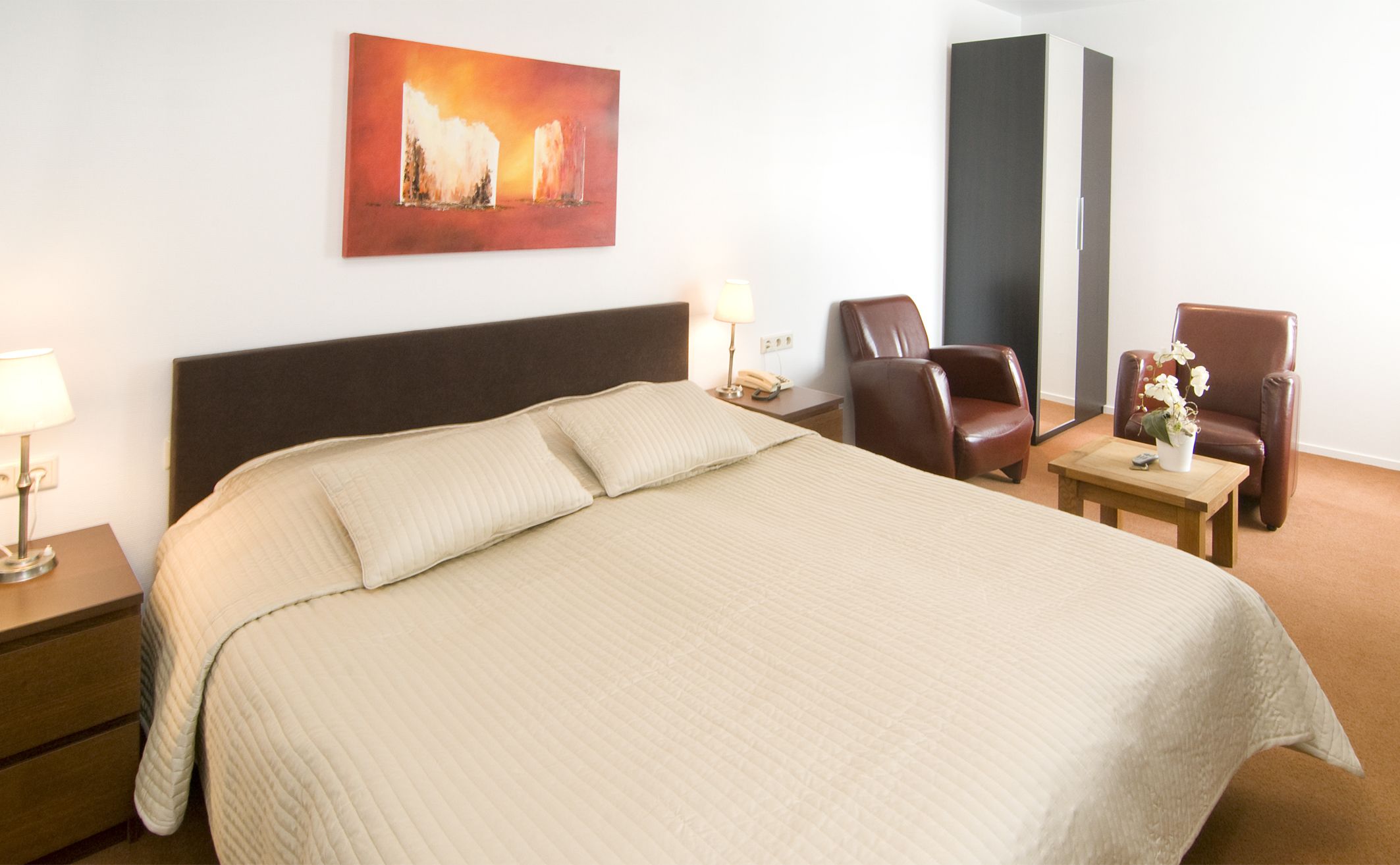 in-room safe, desk, cots/infant beds, rollaway beds