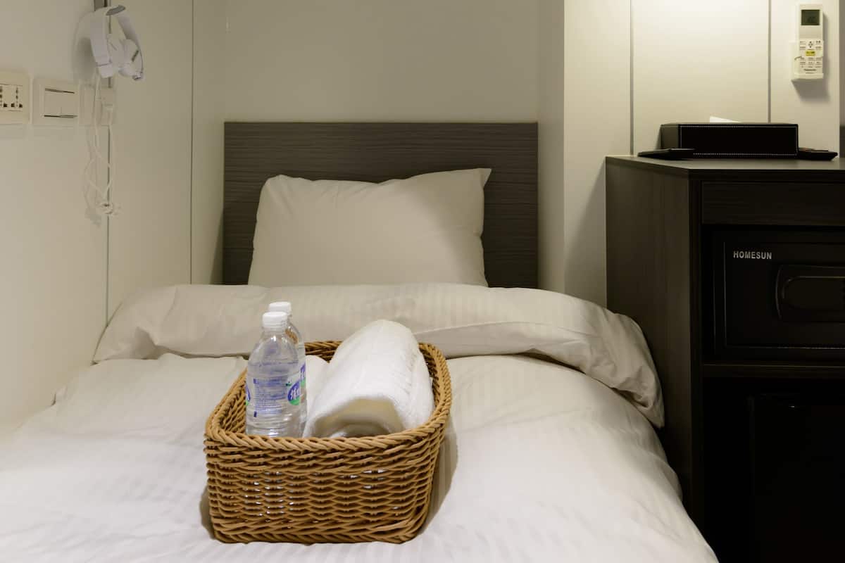 Economy Single Room, Shared Bathroom (No Window)
