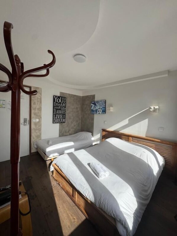 Bureau, Wi-Fi gratuit