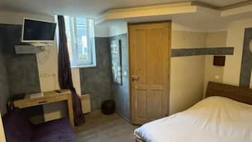 Superior Room, 1 Double Bed with Sofa bed | Desk, free WiFi
