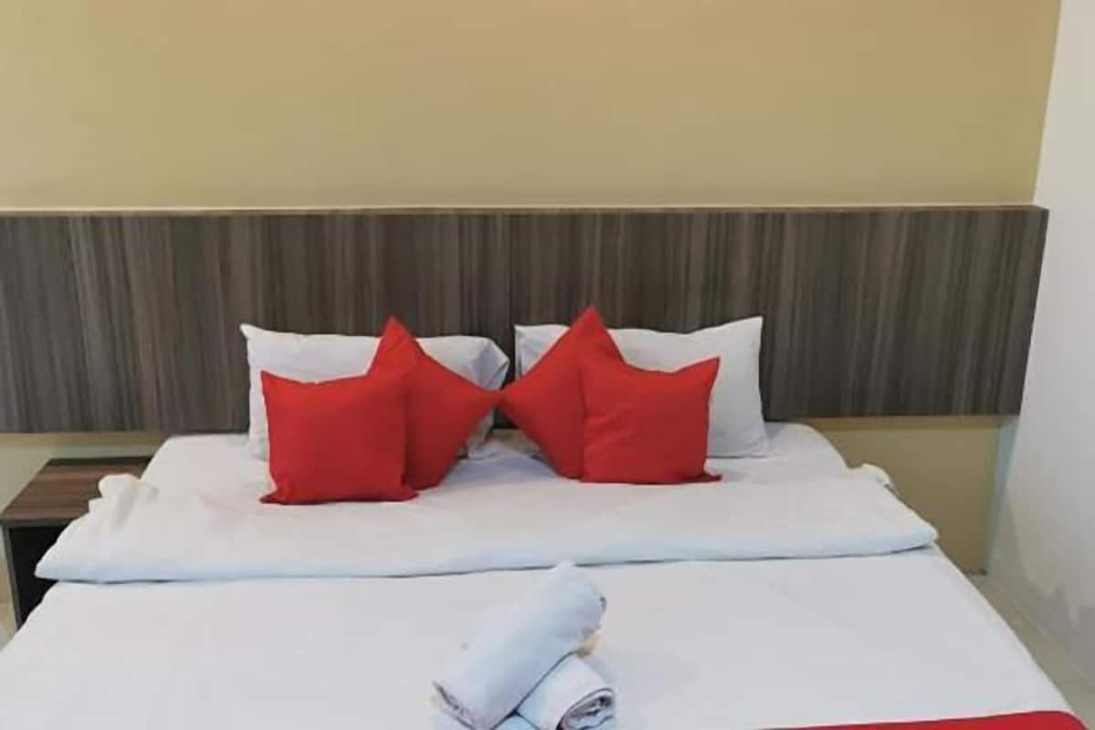 1 bedroom, desk, soundproofing, free WiFi