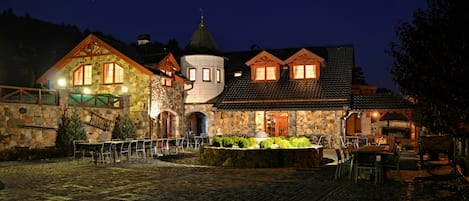 Front of property – evening/night