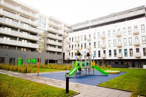 Children’s play area – outdoor