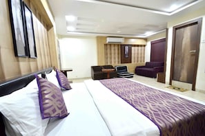 Standard Double or Twin Room, 1 Double Bed, Private Bathroom | In-room safe, desk, rollaway beds, free WiFi