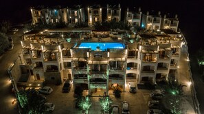 Fachada del alojamiento - Noche