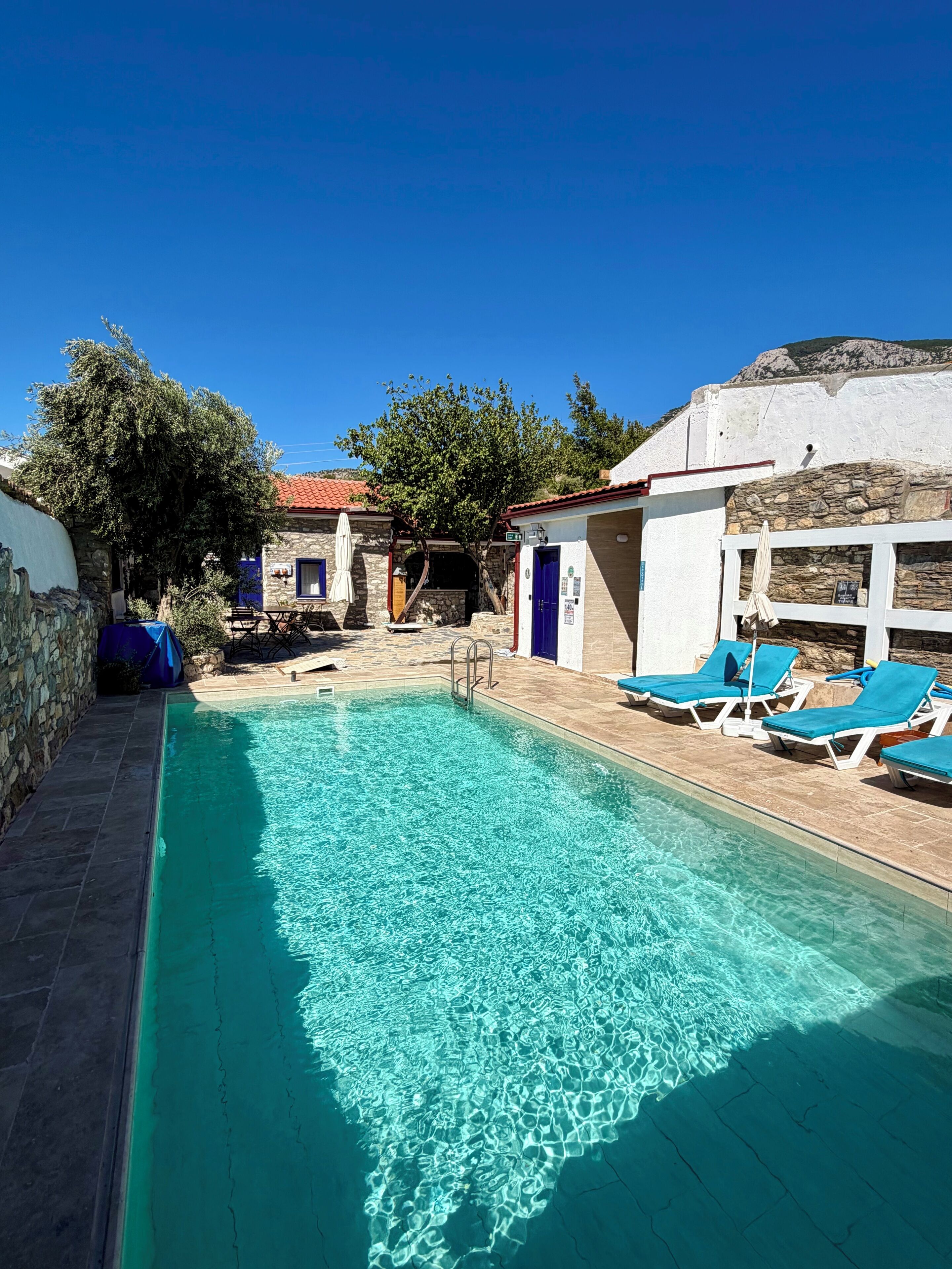 Seasonal outdoor pool, pool cabanas (surcharge), pool umbrellas