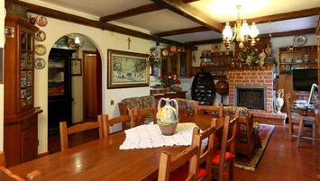 Se sirven desayunos, almuerzos, cenas y cocina italiana 