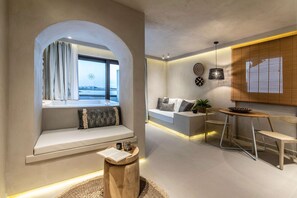 Premium bedding, in-room safe, individually decorated - The Sand Suites - Adults Only (Agios Nikolaos)