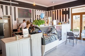 Bar (on property) - Marina Mielno z widokiem na Jezioro (Mielno)
