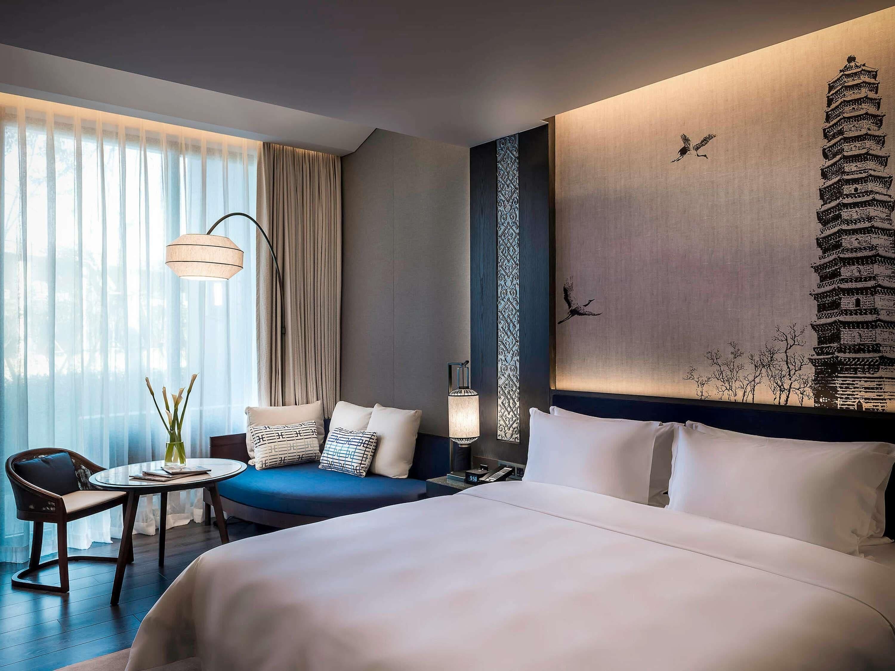 Chambre Supérieure, 1 très grand lit, vue jardin