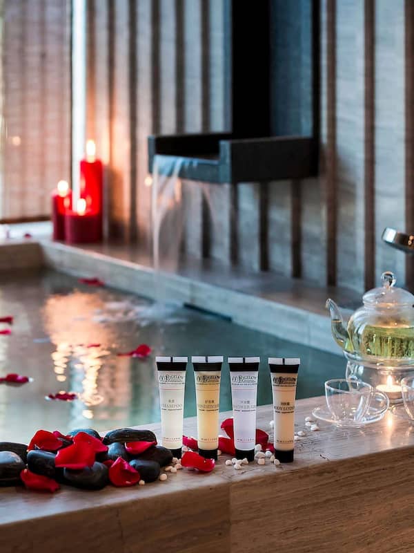 Lichaamsbehandelingen, aromatherapie, diepe bindweefselmassages