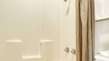 Room, 2 Queen Beds | Bathroom | Free toiletries, towels