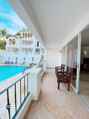 Terrace/patio - West Bay Colonial (Roatan)