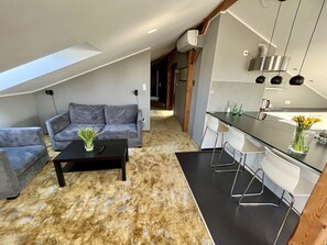 Suite | Living area | LED TV - Malta Premium Hotel (Poznan)