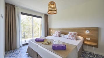 1 chambre, couette en duvet d'oie, minibar, bureau