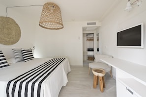 Couette en duvet d'oie, minibar, bureau, rideaux occultants