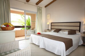 Down duvets, minibar, desk, blackout curtains