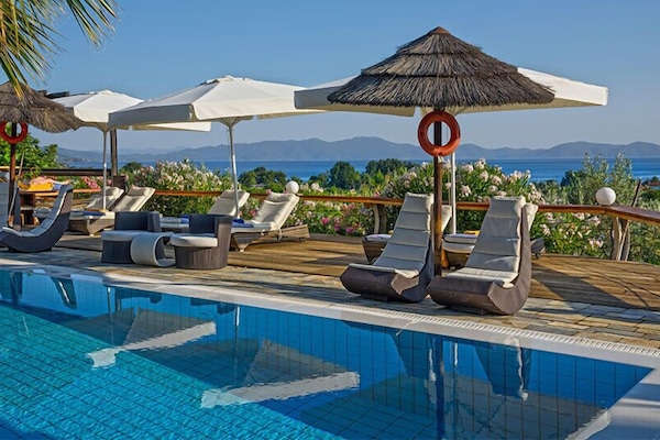Indoor pool, seasonal outdoor pool