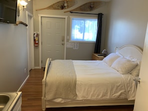 Free WiFi, bed sheets - Smithers Guesthouse (Smithers)