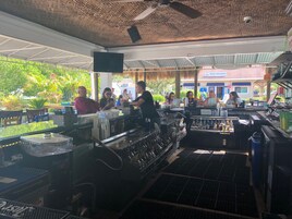 Bar (en la propiedad)