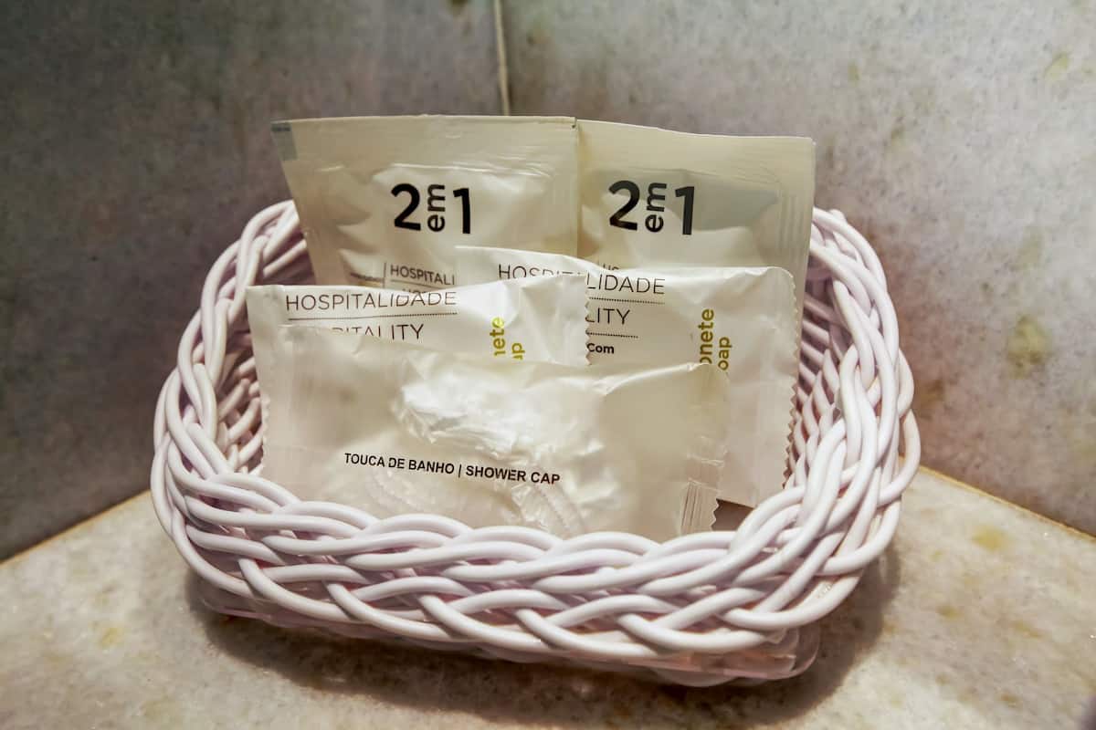 standard double room, accessible | bathroom | shower, free toiletries, hair dryer, towels