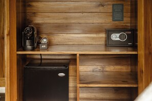 Rooftop Terrace Jungle Immersion with AC | Coffee and/or coffee maker