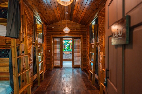 Bed in Premium 8-Bed Dorm with AC | Ventilatore