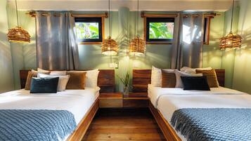 Double Queen Bungalow with AC | Individuell dekoriert, individuell eingerichtet, Bettwäsche