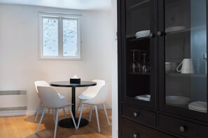 Grand Studio, BĂątiment Adjacent, 1 Lit Double, Kitchenette