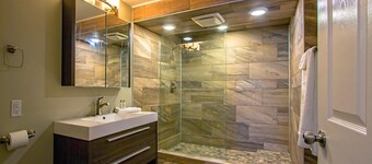 Howey Bay Motel & Restaurant