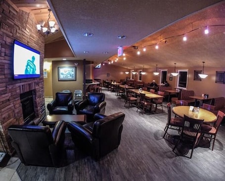 Se sirven desayunos, almuerzos y cenas. Howey Bay Motel & Restaurant