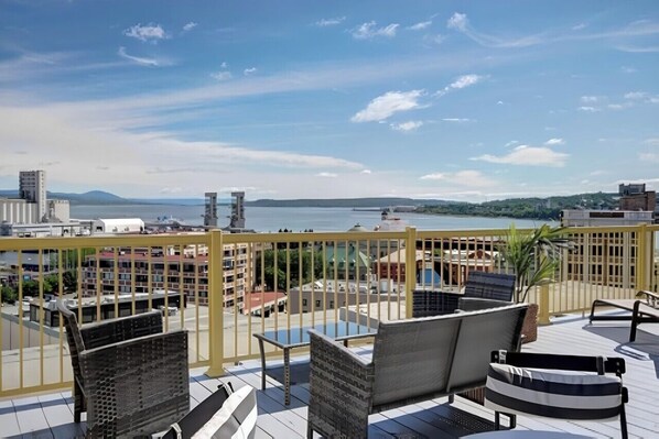 Rooftop terrace - North House - Manoir des Remparts / Hotel Automatisé (Québec City)
